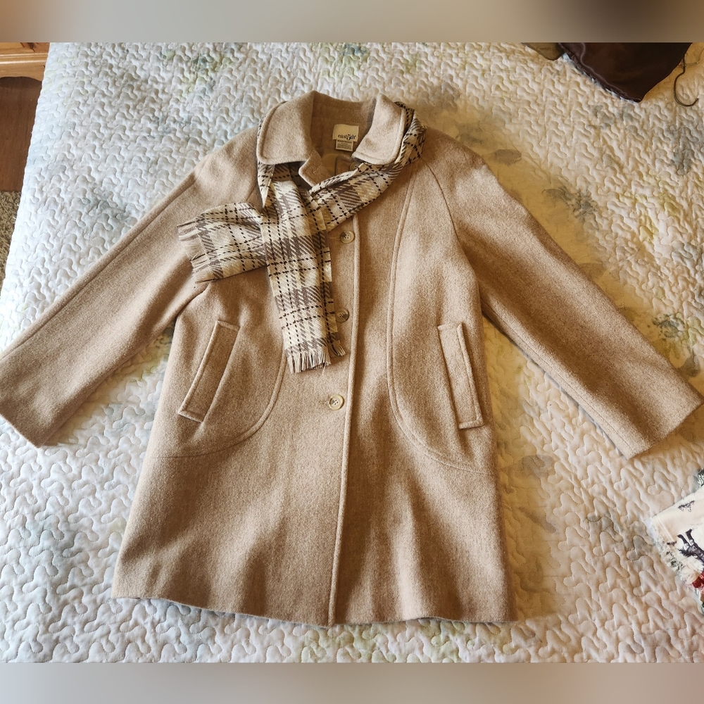 East 5th coat EUC